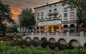 Piazza Hotel Montecasino